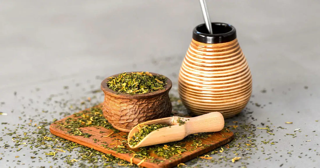 Yerba maté bio ZenThé — calebasse et bombilla traditionnels, feuilles d'Ilex paraguariensis certifiées AB